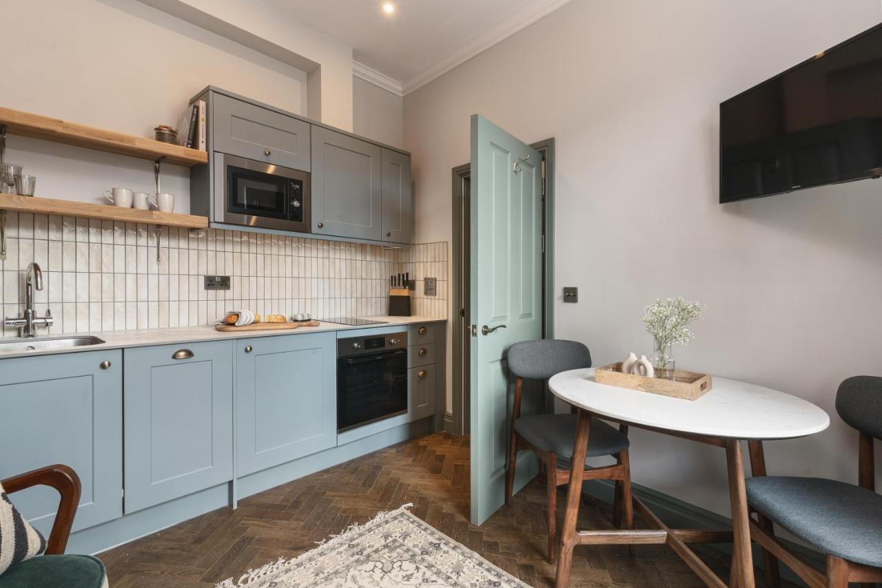 The Cotham Arms Apartments Бристол Екстериор снимка